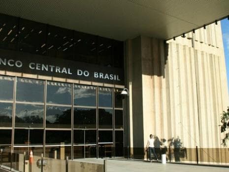 Calote de bancos socorridos por FHC é sete vezes maior que o total recuperado pela Lava Jato