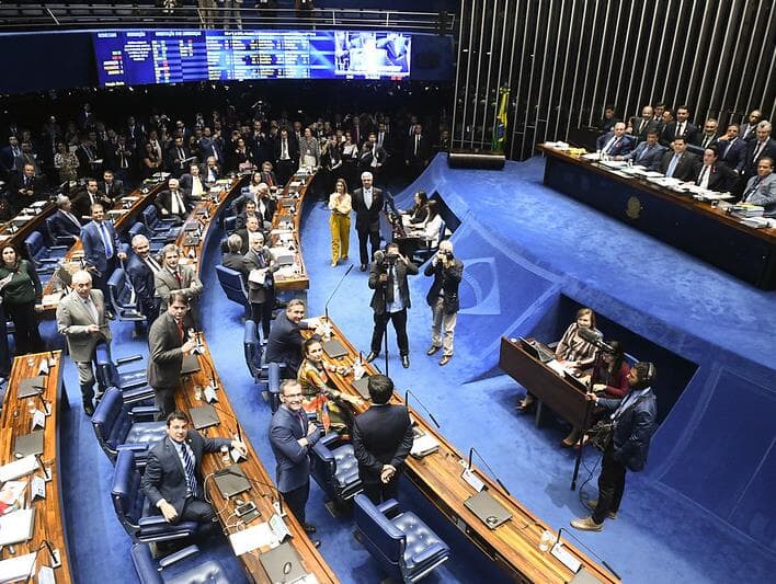 Senado rejeita mudanças no abono salarial. Veja os votos