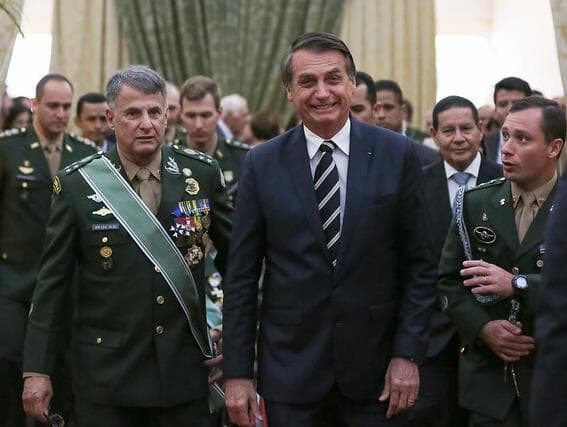 Governo admite que privilegia altas patentes na Previdência dos militares