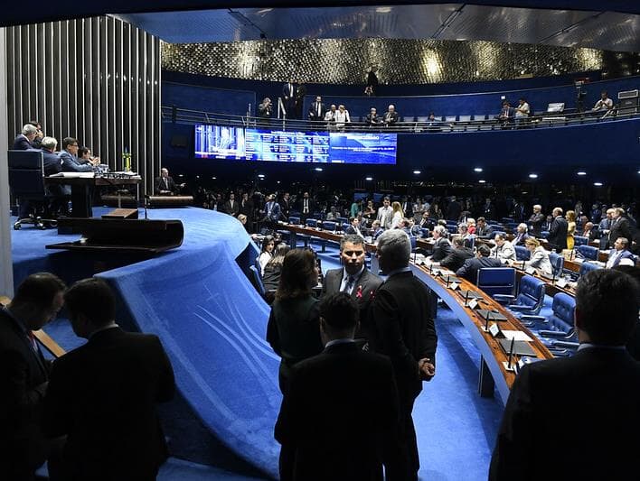 Veja como os senadores votaram a reforma da Previdência