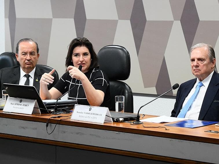 Ao vivo: CCJ do Senado aprova texto base da reforma da Previdência