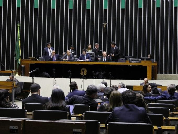 Ao vivo: Câmara discute lei de licenciamento ambiental