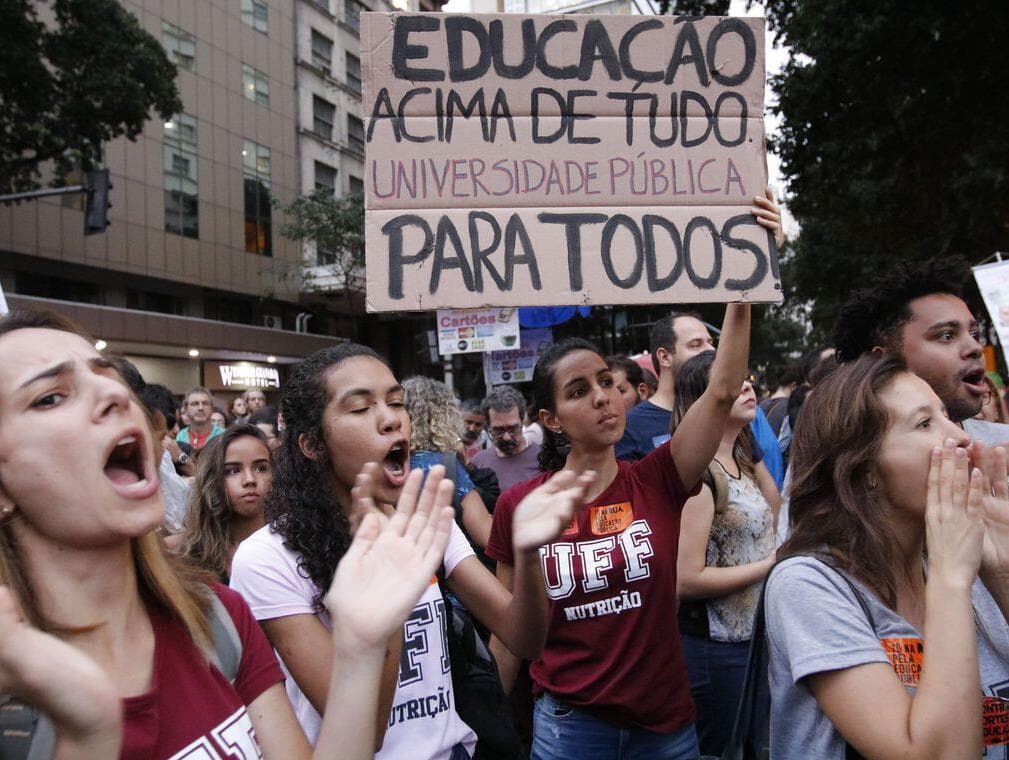 Estudantes vão às ruas contra Future-se nesta terça-feira