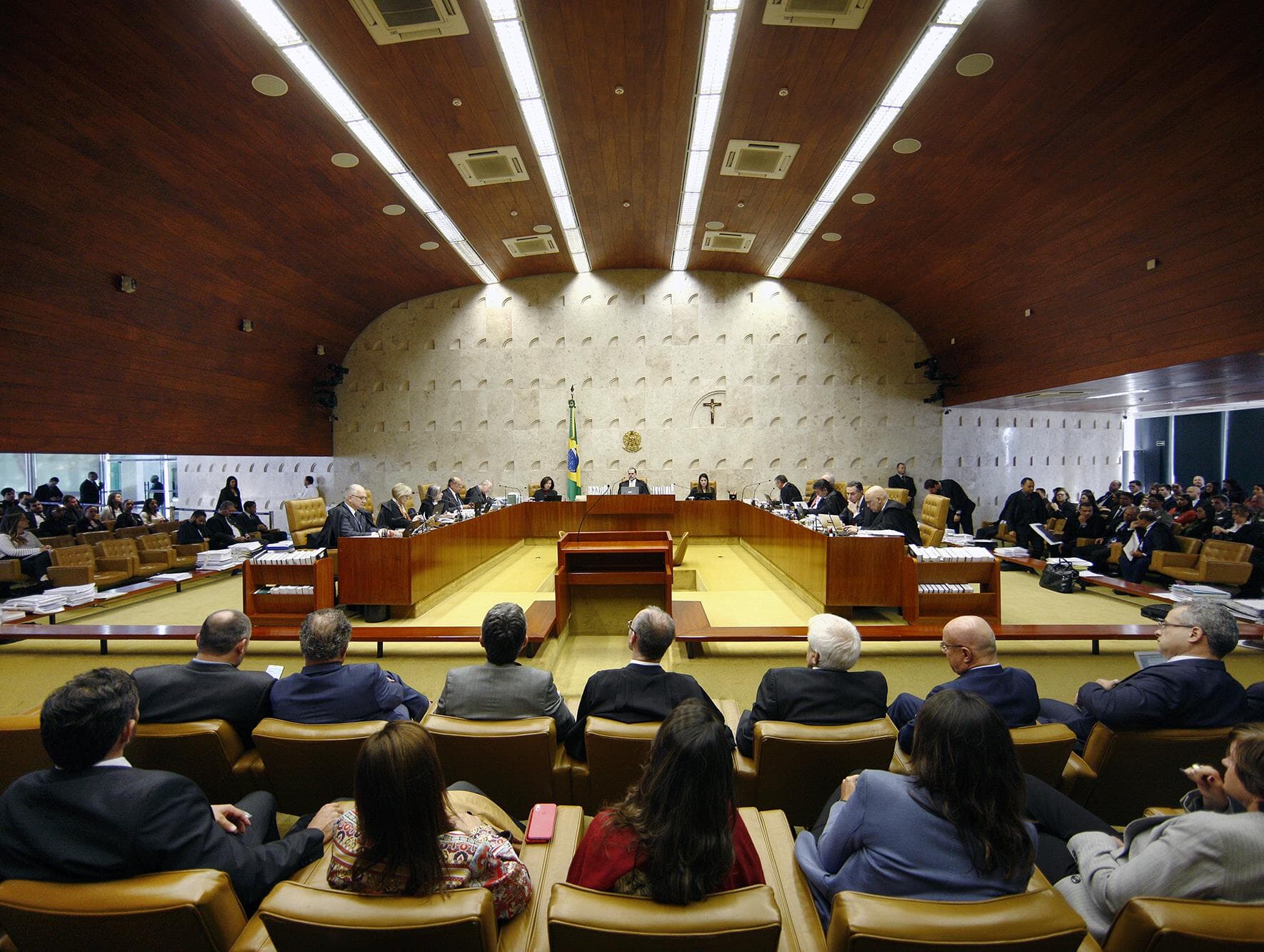 Presidente da OAB vai ao STF contra Bolsonaro