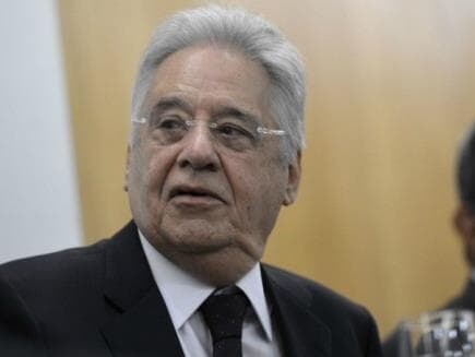 Fernando Henrique diz que Bolsonaro 'sugere filho para função imprópria'