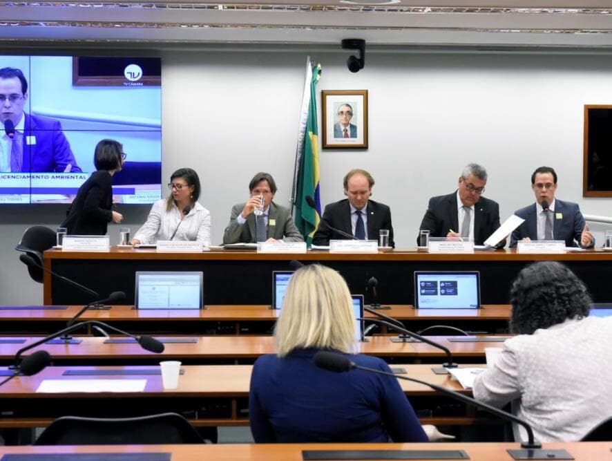 Avaliação de risco dos licenciamentos ambientais em debate na Câmara