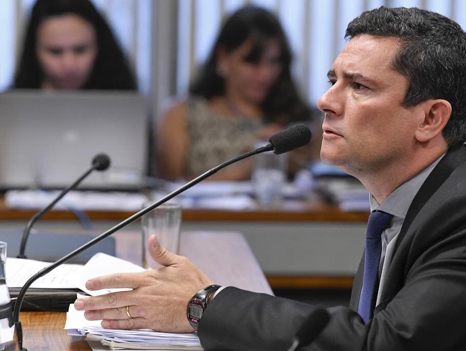 Moro vai à Câmara explicar conversas com procuradores da Lava Jato