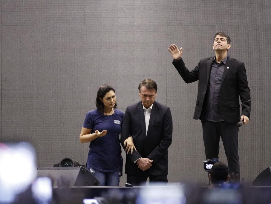 Manifestação é recado para os que teimam por velhas práticas, diz Bolsonaro