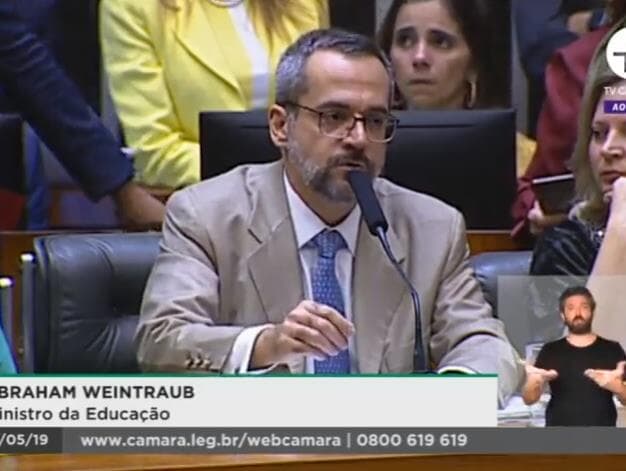 Ministro da Educação é sabatinado na Câmara. Veja ao vivo