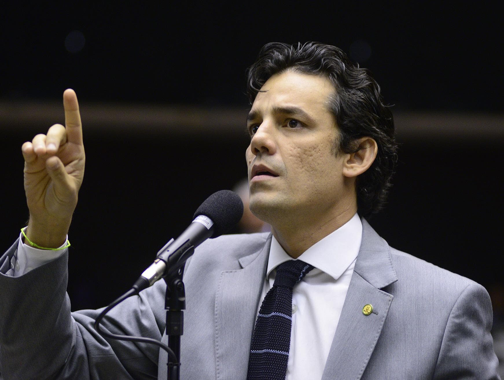 "Agenda socialista fracassou", diz líder do PPS. Antigo PCB, partido agora terá novo nome