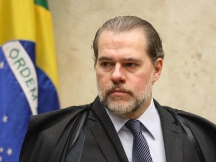 PF faz buscas em inquérito sobre ofensas e ameaças a ministros do STF