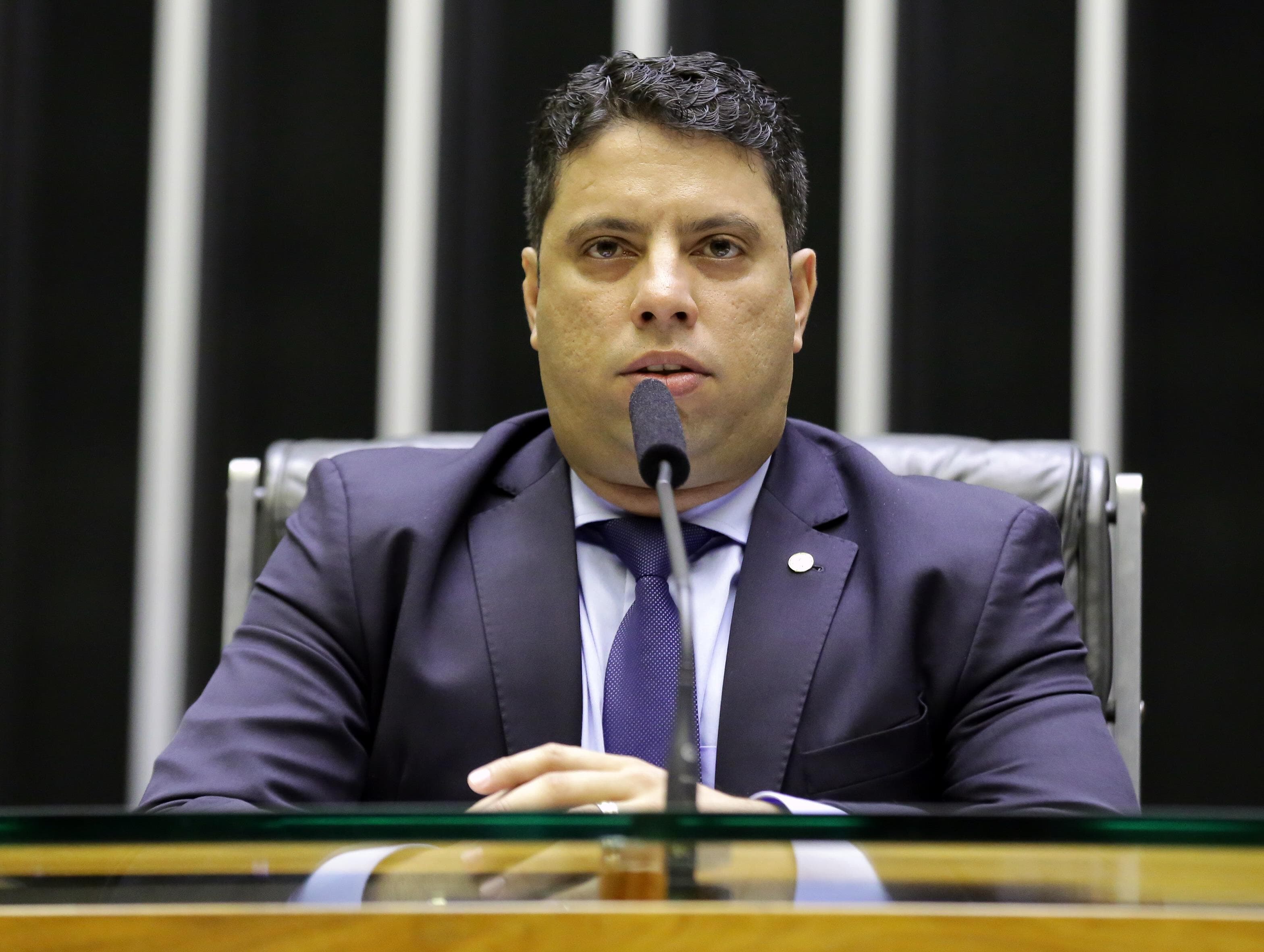 Deputado pede CPI para "mexer no vespeiro" do Sistema S