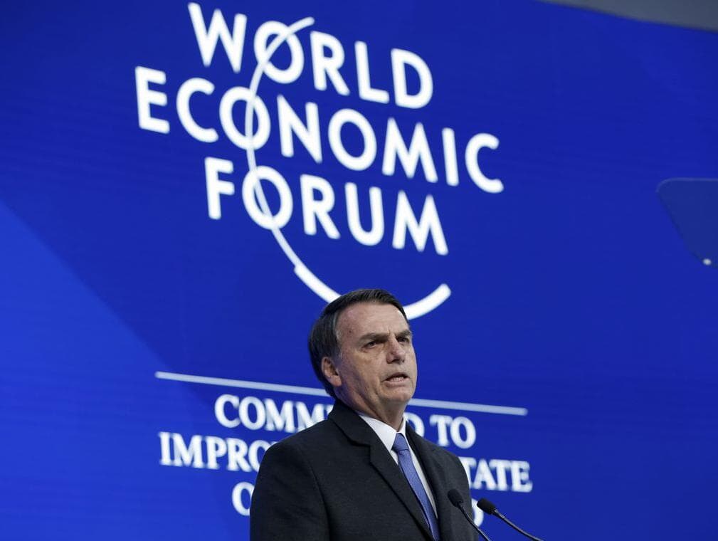 Venezuela, Battisti e economia são temas de Bolsonaro em Davos