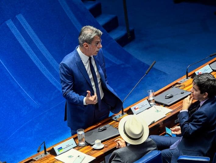 Um dia depois da Câmara, Senado aprova intervenção federal em Roraima. Texto vai à promulgação