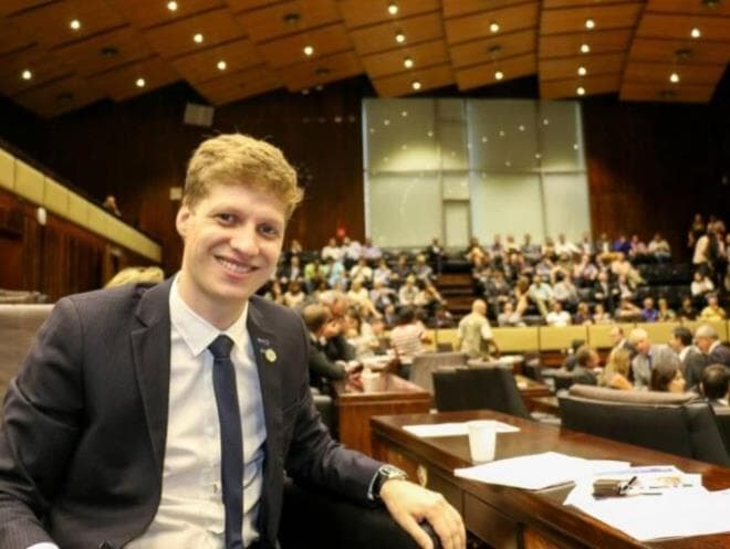 Primeiro líder do Novo no Congresso tem 32 anos e foi o deputado mais votado no RS