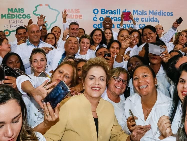 Cuba anuncia saída do Mais Médicos após declarações de Bolsonaro