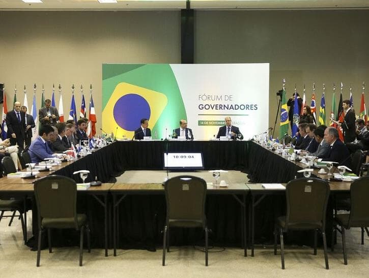 Bolsonaro e equipe se reúnem com governadores