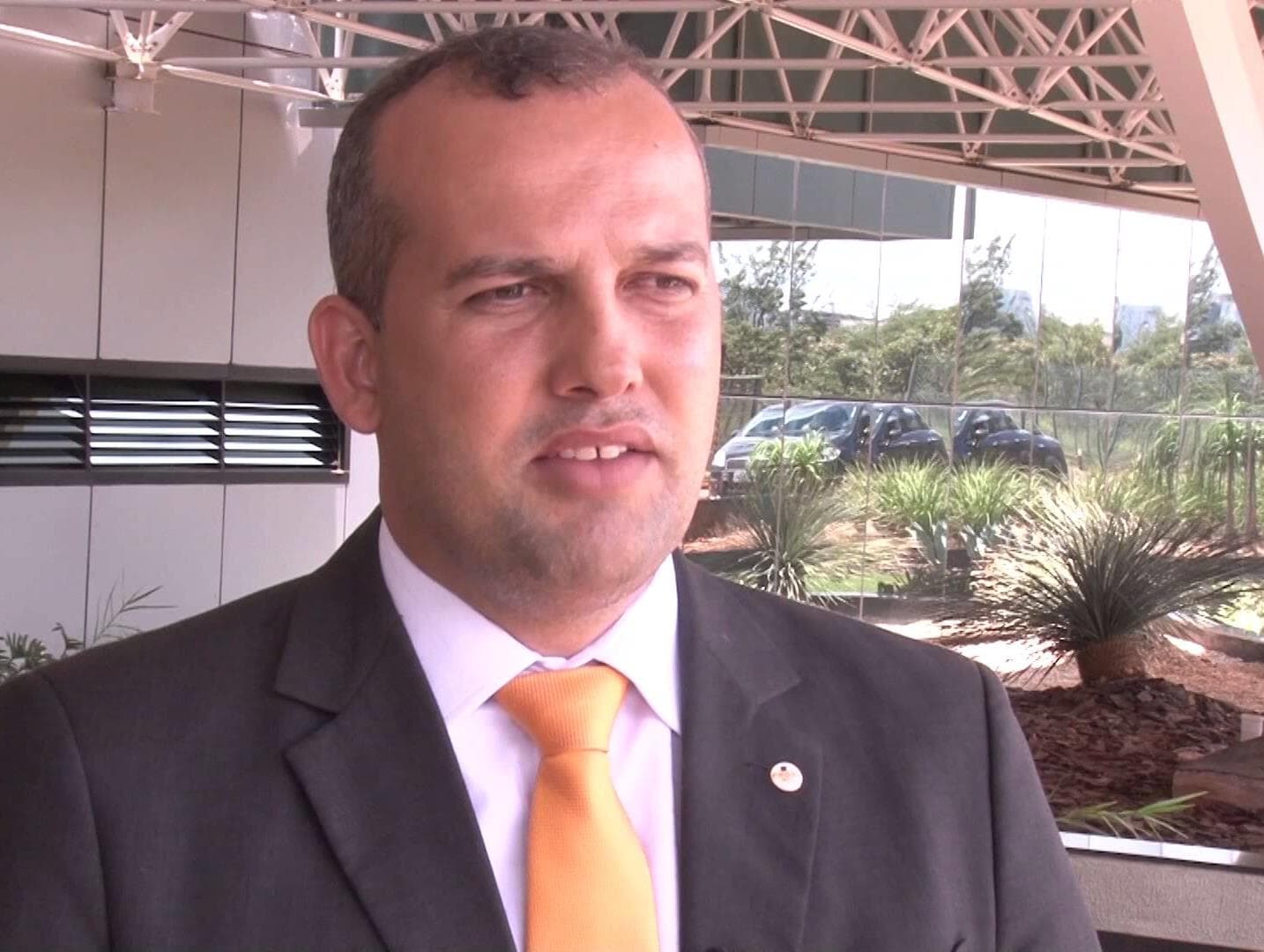 Presidente do Pros é alvo de mandado de prisão em operação da PF