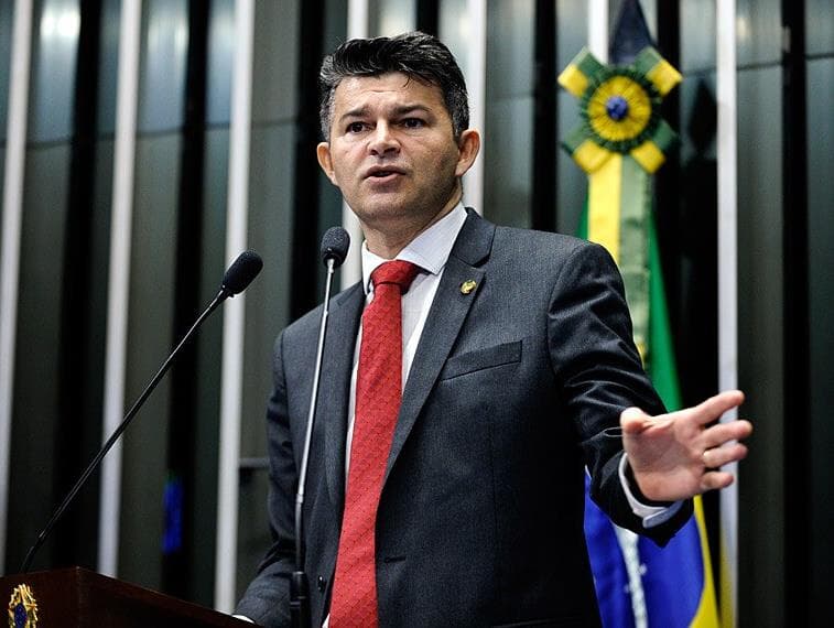 Justiça eleitoral cassa o mandato do senador José Medeiros