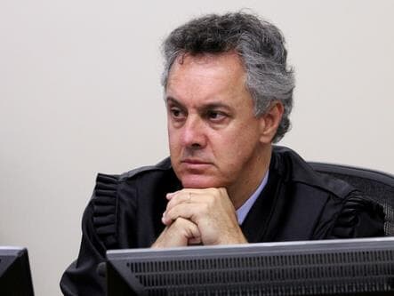 Gebran confirma prisão de Lula e cancela possível investigação sobre Moro