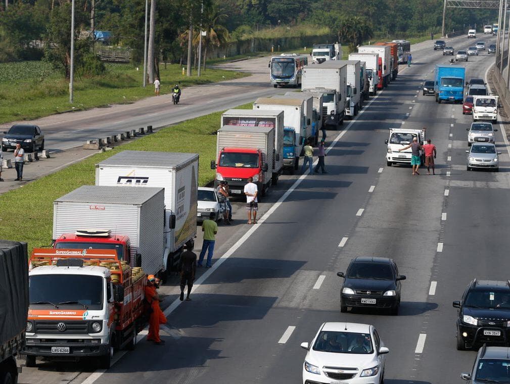 Greve dos caminhoneiros custará R$ 15 bilhões para a economia