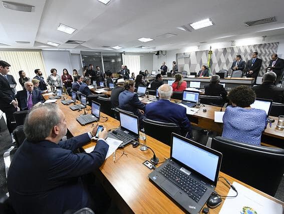 CCJ do Senado aprova pagamento de despesas por presos e construção de colônias penais