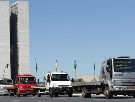 Caminhoneiros autônomos acusam deputados de legislar para empresários do setor