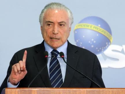 Temer anuncia uso das Forças Armadas em "plano de segurança" para desobstruir rodovias