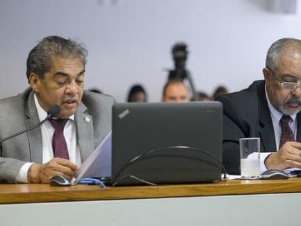 Comissão do Senado aprova sugestão legislativa que obriga União a dar reajuste anual a servidores públicos