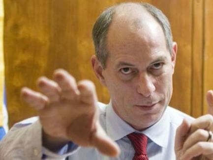 Ciro diz ter "pena" de Gleisi Hoffmann por rejeitar aliança entre partidos