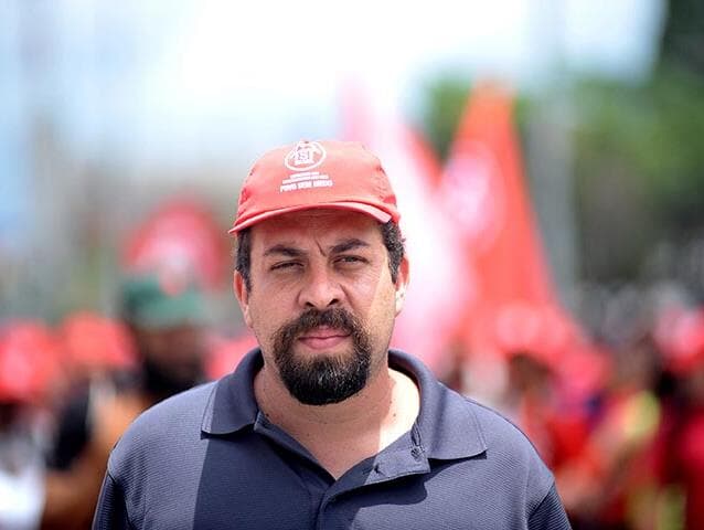 Congresso em Foco entrevista Guilherme Boulos. Acompanhe ao vivo