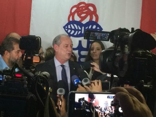 Ciro lança candidatura pelo PDT com discurso anti-Temer: "Intervenção eleitoreira e mal intencionada"