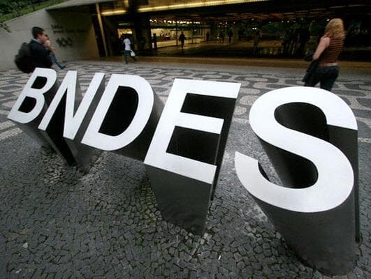 Governo usa dinheiro do BNDES para cobrir dívida e despesas, mostra Folha