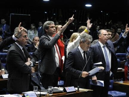 Senado muda "MP do Trilhão", que beneficia petrolíferas estrangeiras, a três dias do fim da validade