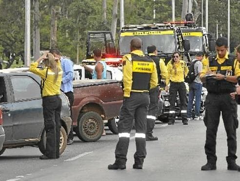 Congresso mantém nove vetos, mas adia polêmicas como o porte de armas para agentes de trânsito