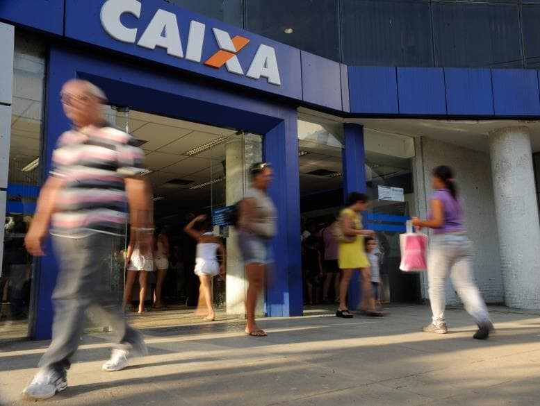 Câmara aprova projeto que permite a conselho curador do FGTS firmar contratos com a Caixa