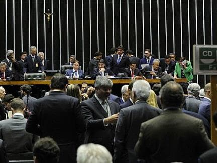 Congresso derruba veto de convalidação de incentivos estaduais e adia análise de polêmicas