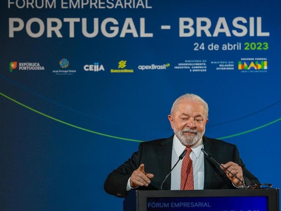 Lula volta a criticar taxa de juros durante fórum em Portugal