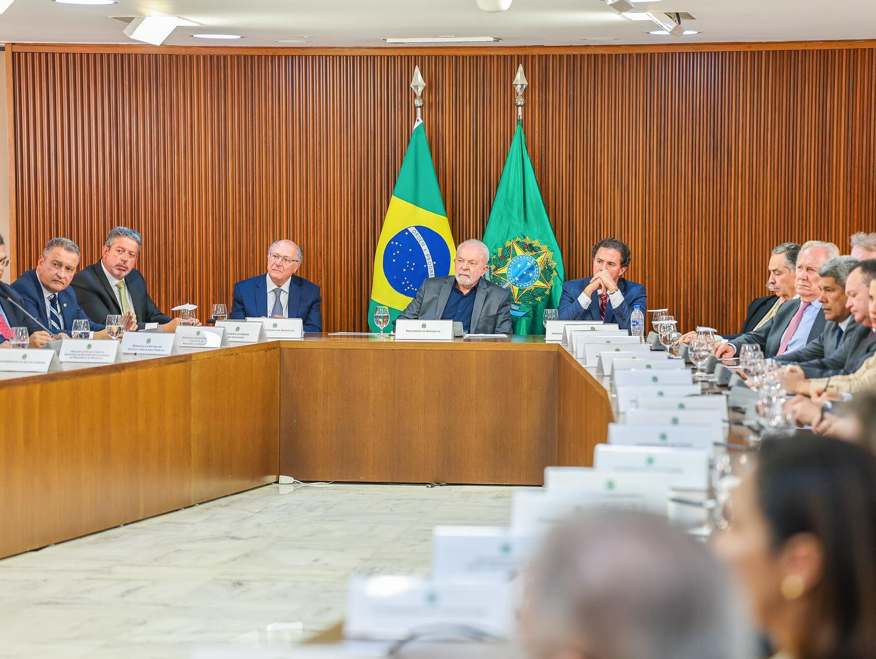 Após reunião com governadores, Lula cria Conselho da Federação