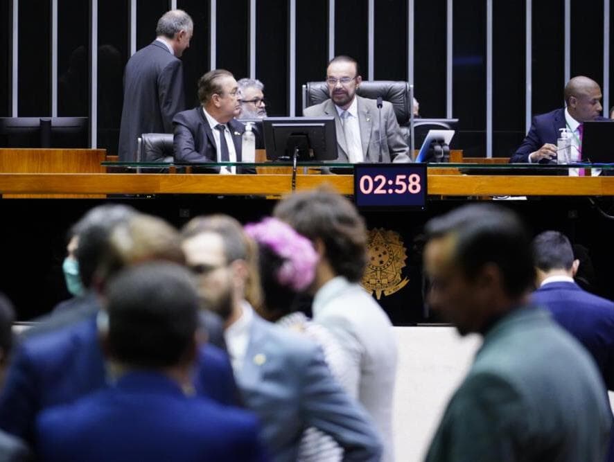 73% dos deputados tiveram mais de 90% de presença na Câmara. Veja lista