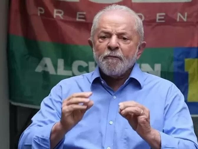 Carona em jatinho de empresário para COP27 gera críticas a Lula