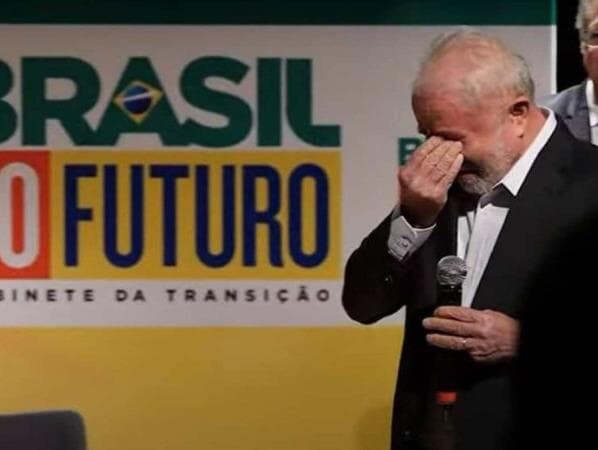 Lula chora e define erradicar a fome como "missão de vida"