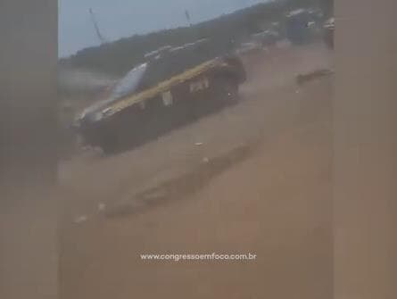 Vídeo: manifestantes golpistas atiram contra PRF no interior do Pará