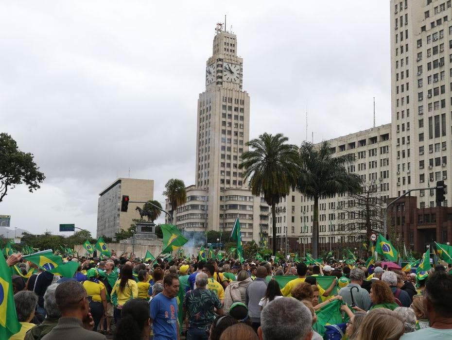 Defesa vê atos golpistas como "liberdade de manifestação"; juristas discordam