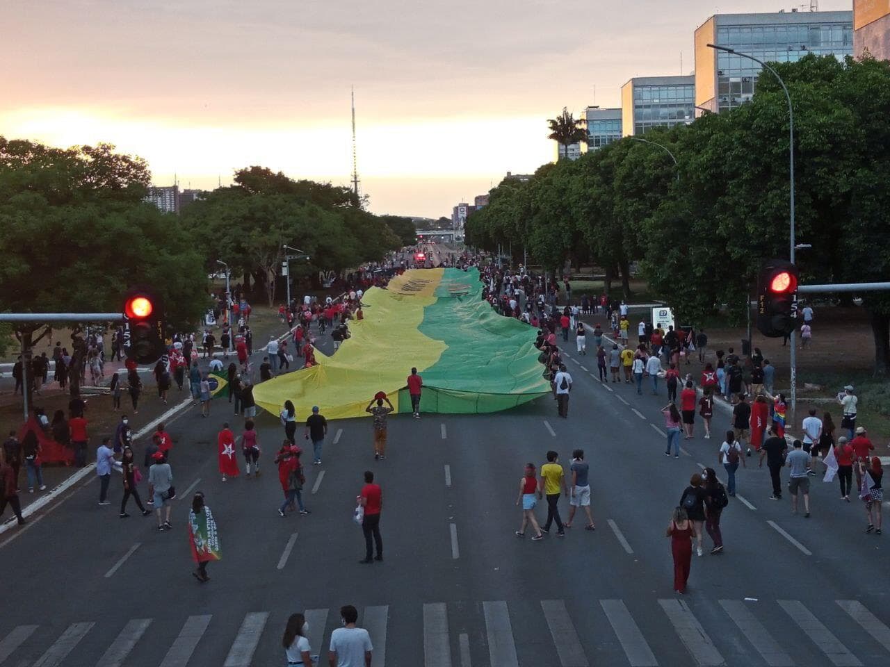 Movimentos desistem de manifestações de rua contra Bolsonaro