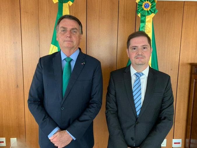 Bolsonaro nomeia Bruno Bianco novo advogado-geral da União