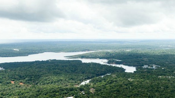 Países condicionam retomada do Fundo Amazônia a resposta a queimadas, diz Mourão