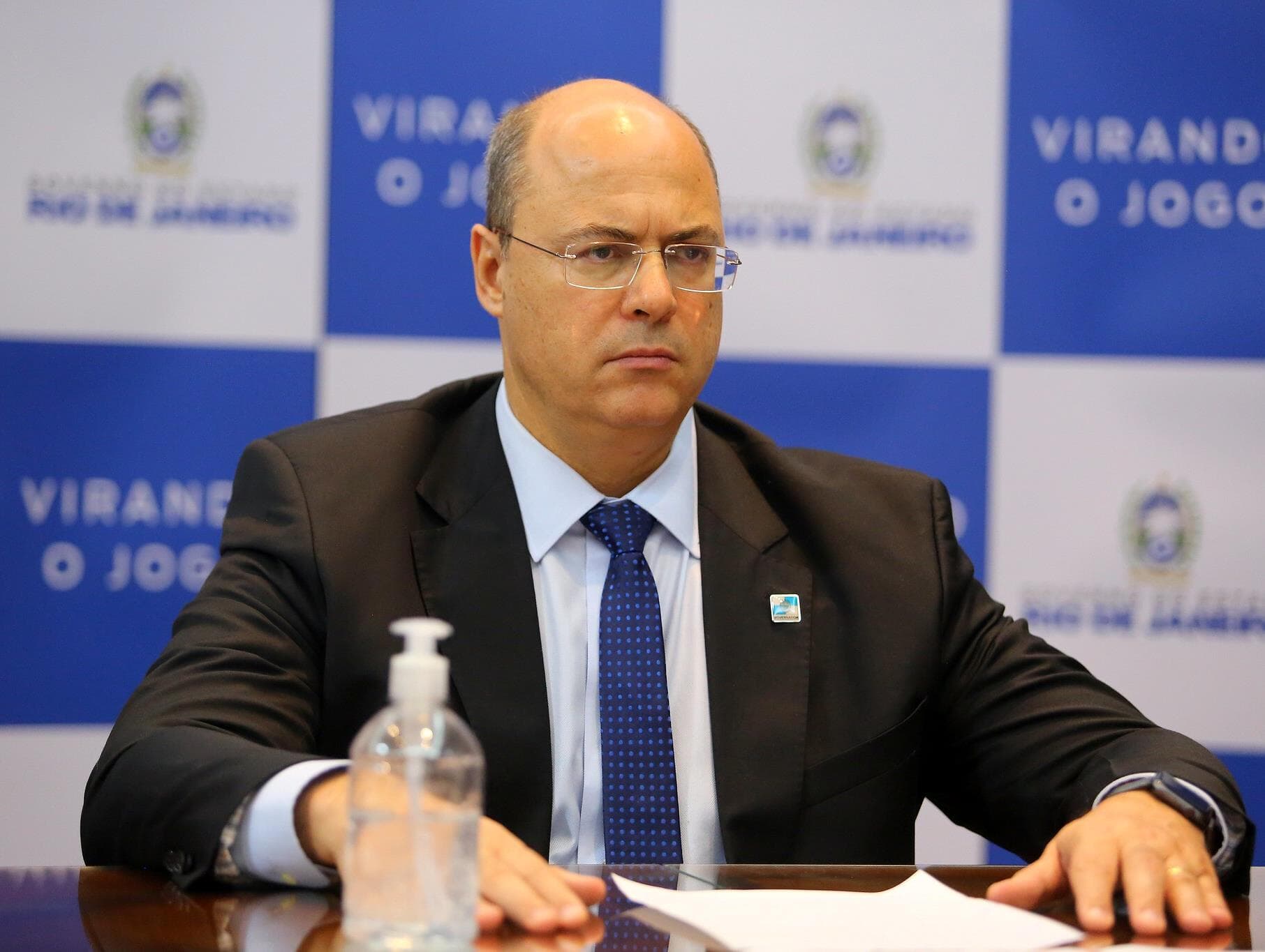 PF faz busca e apreensão na residência do governador Wilson Witzel