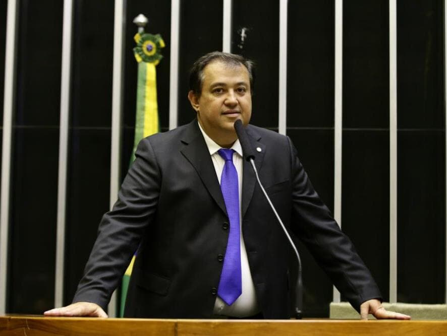 Deputado do Centrão que indicou cargo ao governo é alvo de operação da PF