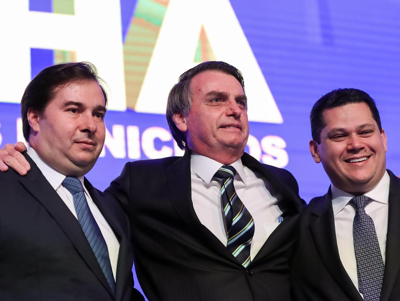 Maia ataca Bolsonaro, Weintraub e Salles: "Não tem futuro"